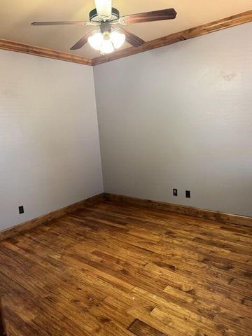 9021 NW 148th Place, Yukon, OK 73099
