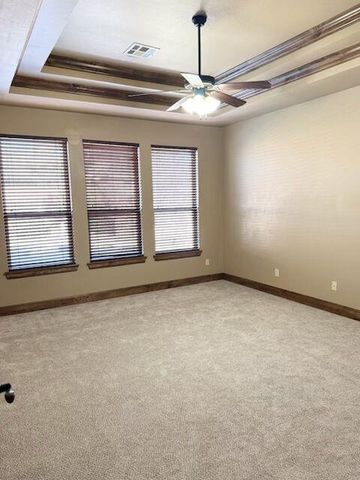 9021 NW 148th Place, Yukon, OK 73099