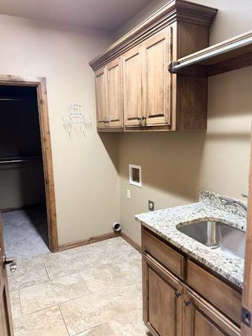 9021 NW 148th Place, Yukon, OK 73099