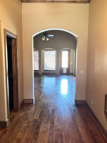 9021 NW 148th Place, Yukon, OK 73099