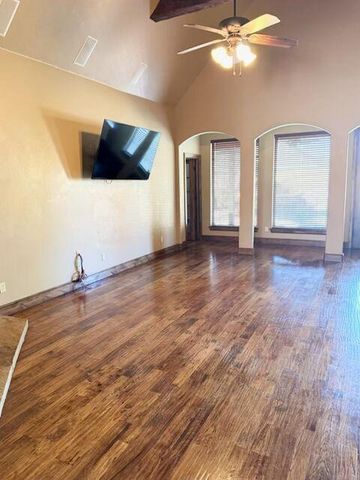 9021 NW 148th Place, Yukon, OK 73099
