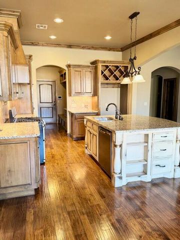 9021 NW 148th Place, Yukon, OK 73099
