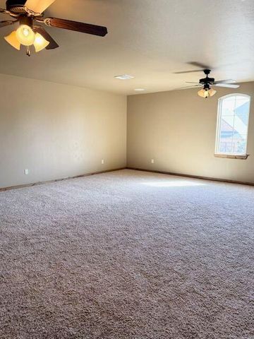 9021 NW 148th Place, Yukon, OK 73099