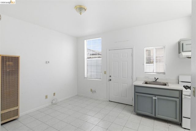 3302 California St, Berkeley, CA 94703