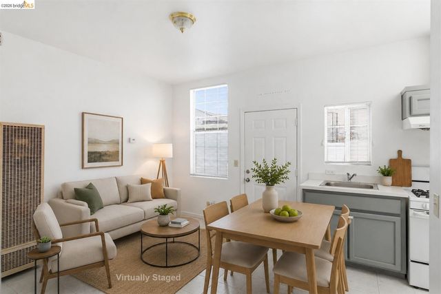 3302 California St, Berkeley, CA 94703