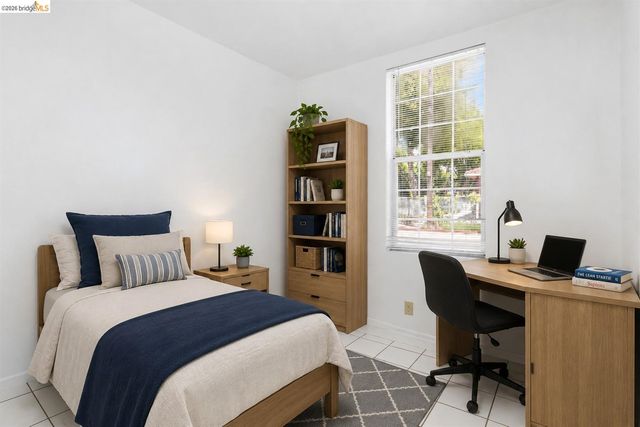 3302 California St, Berkeley, CA 94703