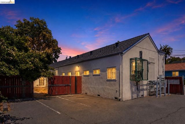 3302 California St, Berkeley, CA 94703