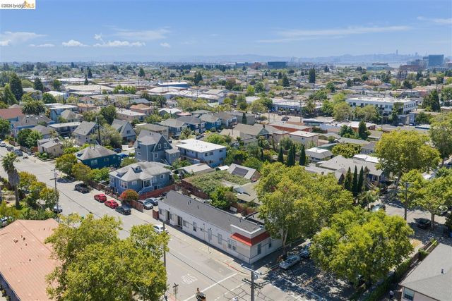 3302 California St, Berkeley, CA 94703