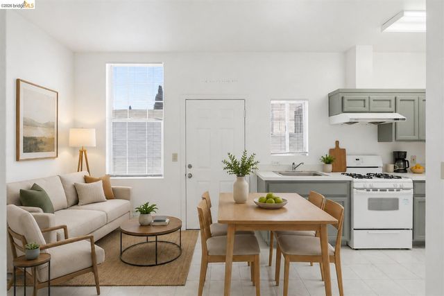3302 California St, Berkeley, CA 94703