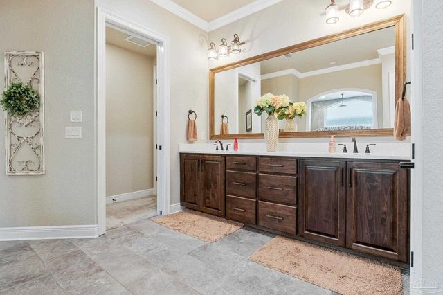 5824 Huntington Creek Blvd, Pensacola, FL 32526