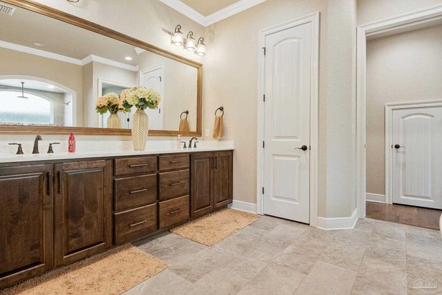 5824 Huntington Creek Blvd, Pensacola, FL 32526