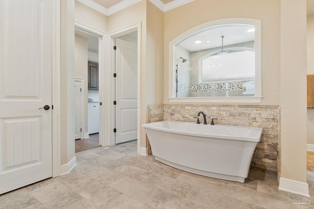 5824 Huntington Creek Blvd, Pensacola, FL 32526