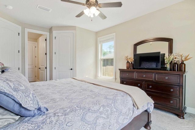 5824 Huntington Creek Blvd, Pensacola, FL 32526