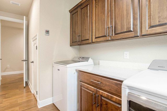 5824 Huntington Creek Blvd, Pensacola, FL 32526