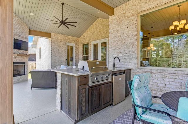 5824 Huntington Creek Blvd, Pensacola, FL 32526