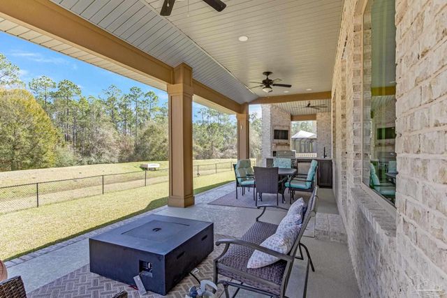 5824 Huntington Creek Blvd, Pensacola, FL 32526