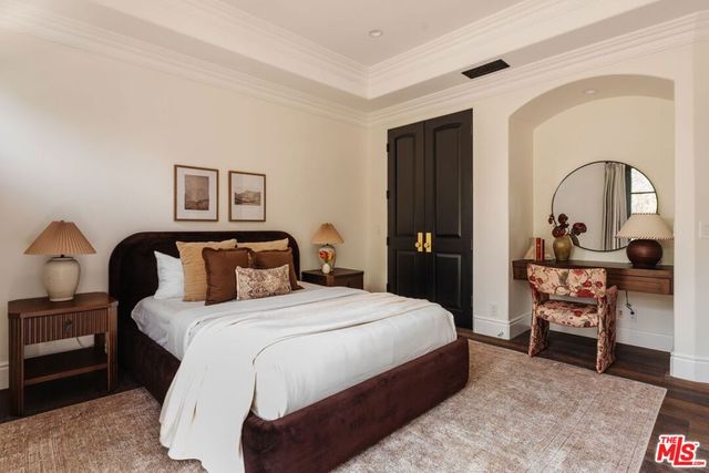 11432 Aqua Vista Street, Studio City, CA 91604