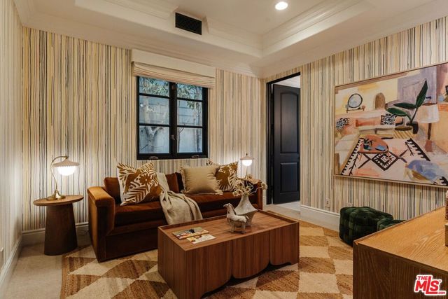 11432 Aqua Vista Street, Studio City, CA 91604