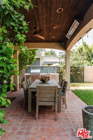 11432 Aqua Vista Street, Studio City, CA 91604