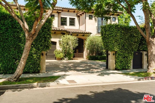 11432 Aqua Vista Street, Studio City, CA 91604