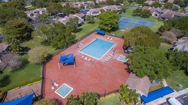 616 Woodgate Ln D, Sunrise, FL 33326