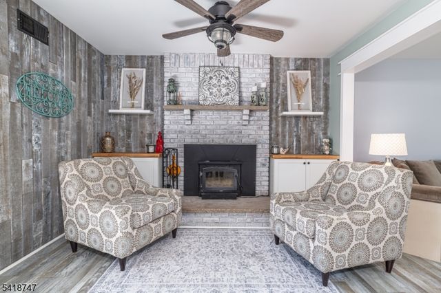 8 East Gate Dr, Vernon Twp., NJ 07418