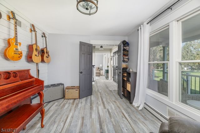8 East Gate Dr, Vernon Twp., NJ 07418
