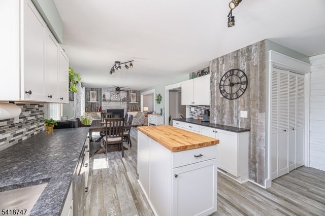 8 East Gate Dr, Vernon Twp., NJ 07418