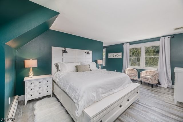 8 East Gate Dr, Vernon Twp., NJ 07418