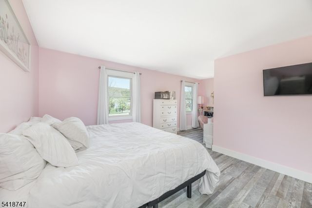 8 East Gate Dr, Vernon Twp., NJ 07418