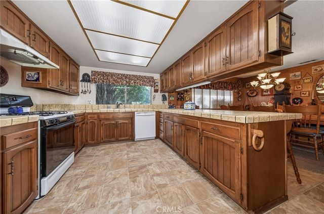 835 Kimbark, San Bernardino, CA 92407