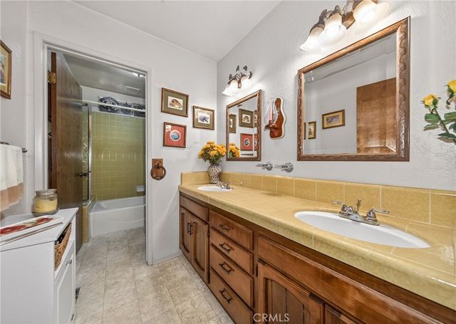 835 Kimbark, San Bernardino, CA 92407