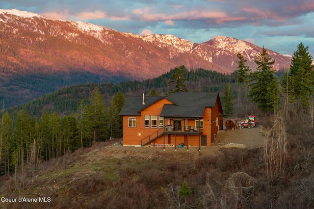 374 Carbine DR, Clark Fork, ID 83811