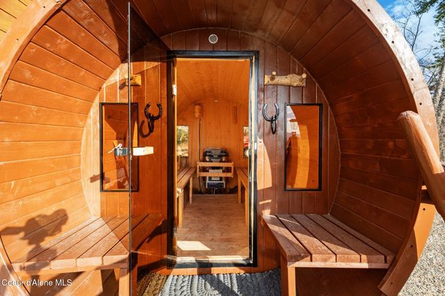 374 Carbine DR, Clark Fork, ID 83811