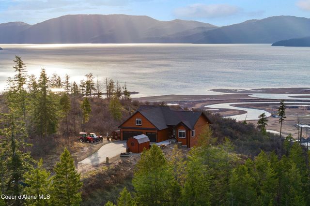 374 Carbine DR, Clark Fork, ID 83811