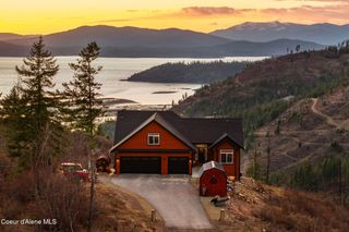 374 Carbine DR, Clark Fork, ID 83811