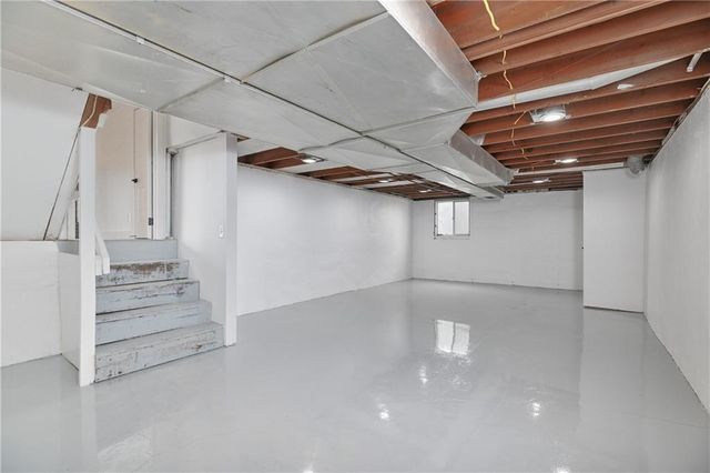 9901 Countryside Road, Lenexa, KS 66215