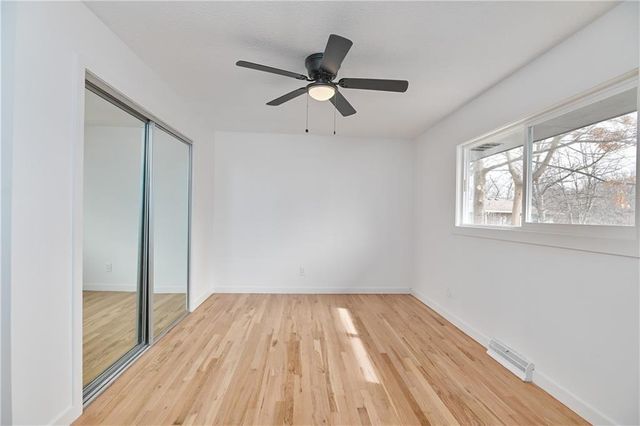 9901 Countryside Road, Lenexa, KS 66215