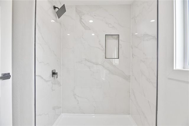 9901 Countryside Road, Lenexa, KS 66215