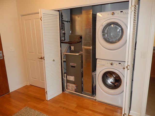 850 Village Center Drive 301, Burr Ridge, IL 60527