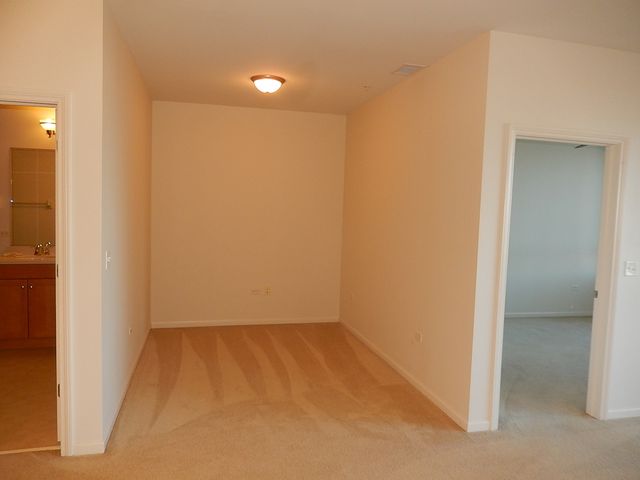 850 Village Center Drive 301, Burr Ridge, IL 60527