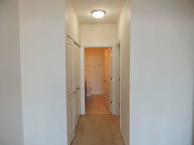 850 Village Center Drive 301, Burr Ridge, IL 60527