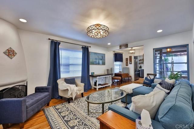 464 G Ave, Coronado, CA 92118