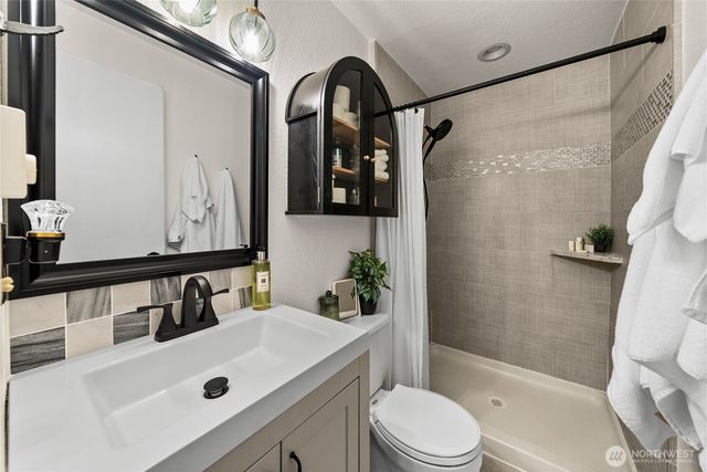 7113 33rd Street Ct NW, Gig Harbor, WA 98335