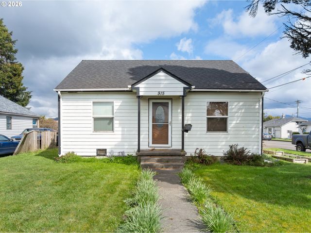1806 10TH St, Tillamook, OR 97141