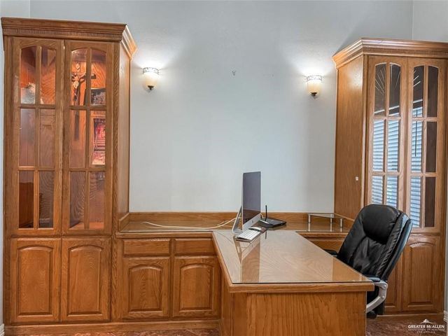 120 S Retama Lane, Weslaco, TX 78596