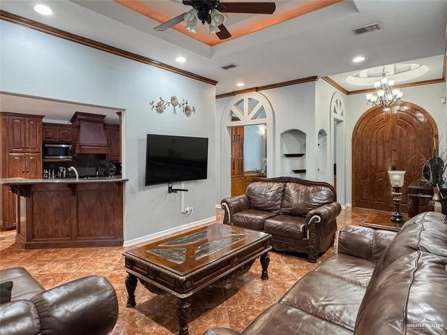 120 S Retama Lane, Weslaco, TX 78596