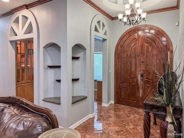 120 S Retama Lane, Weslaco, TX 78596