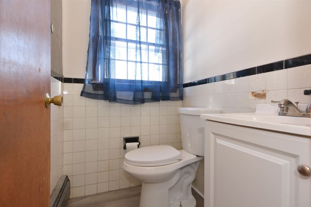 3 Holly Lane, Londonderry, NH 03053