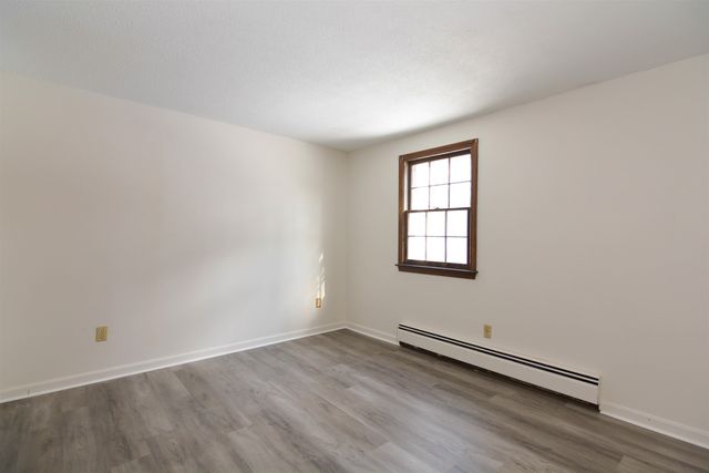 3 Holly Lane, Londonderry, NH 03053